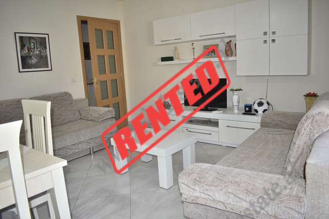 Apartament 1+1 me qira ne rrugen Stavri Themeli ne Tirane.

Ndodhet ne katin e 6 te nje pallati te